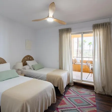 Apartamento Puerto Con Vistas Al Mar Sotogrande